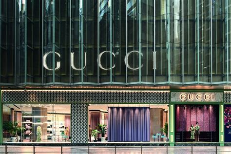 gucci shop landmark flagship.